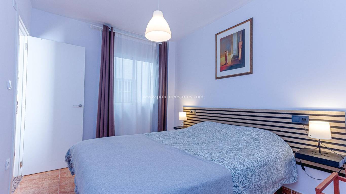Resale - Apartment - Torrevieja - Playa Los Locos