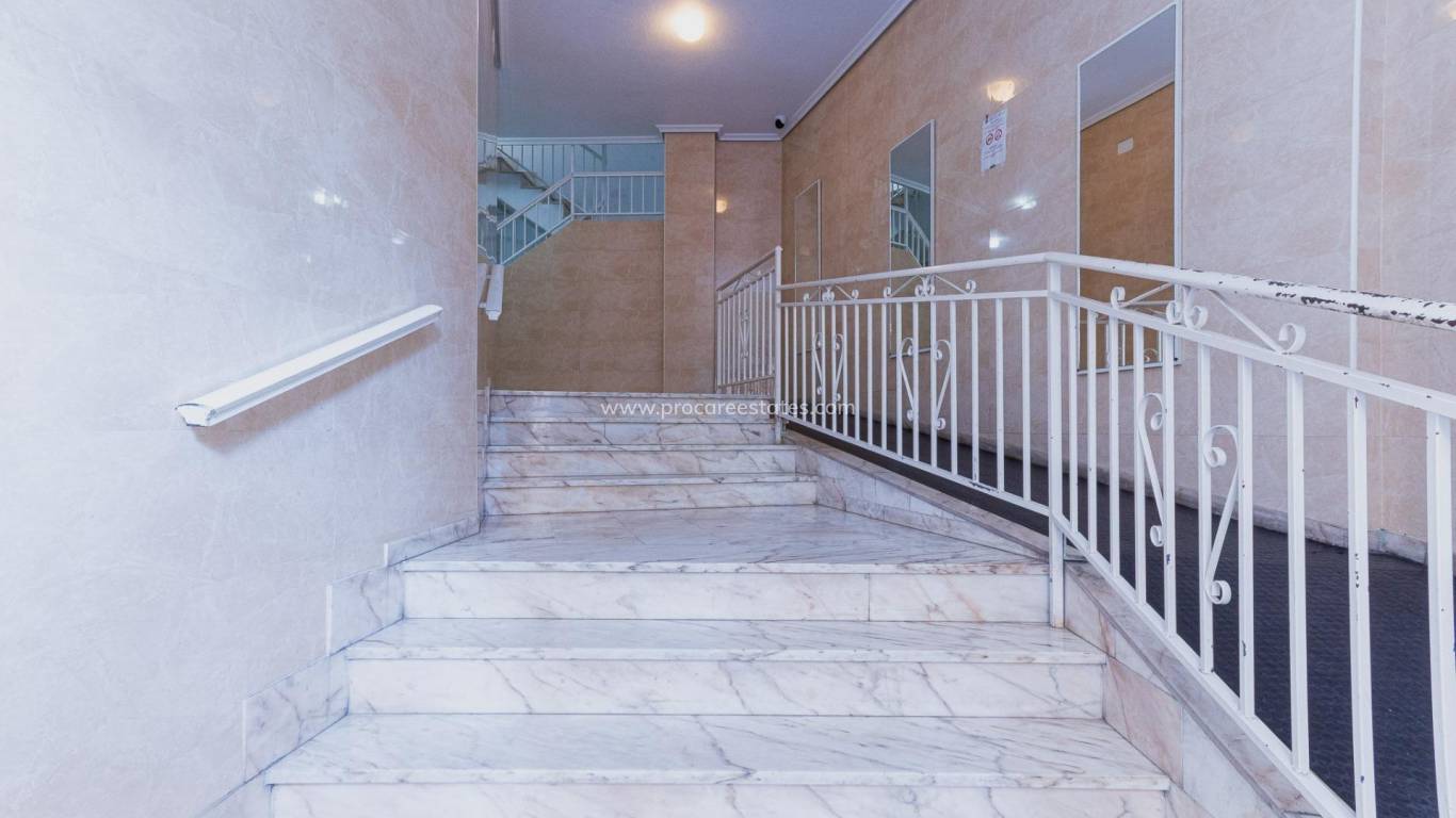 Resale - Apartment - Torrevieja - Playa Los Locos