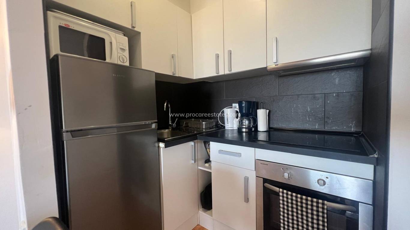 Resale - Apartment - Torrevieja - Playa Los Locos