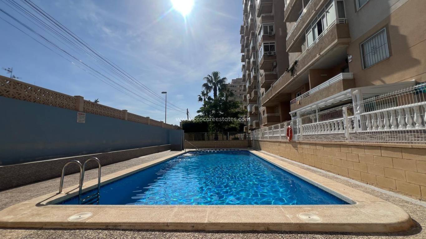 Resale - Apartment - Torrevieja - Playa Los Locos
