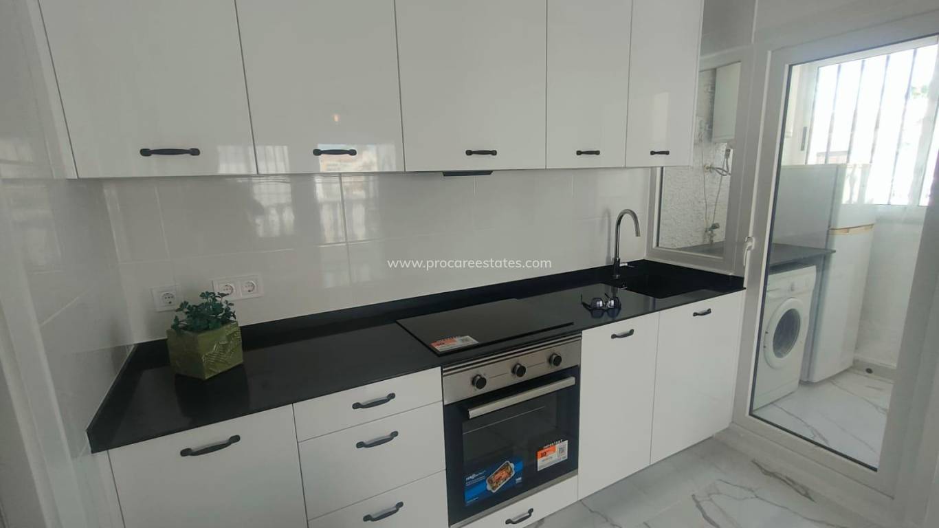 Resale - Apartment - Torrevieja - Playa Los Locos