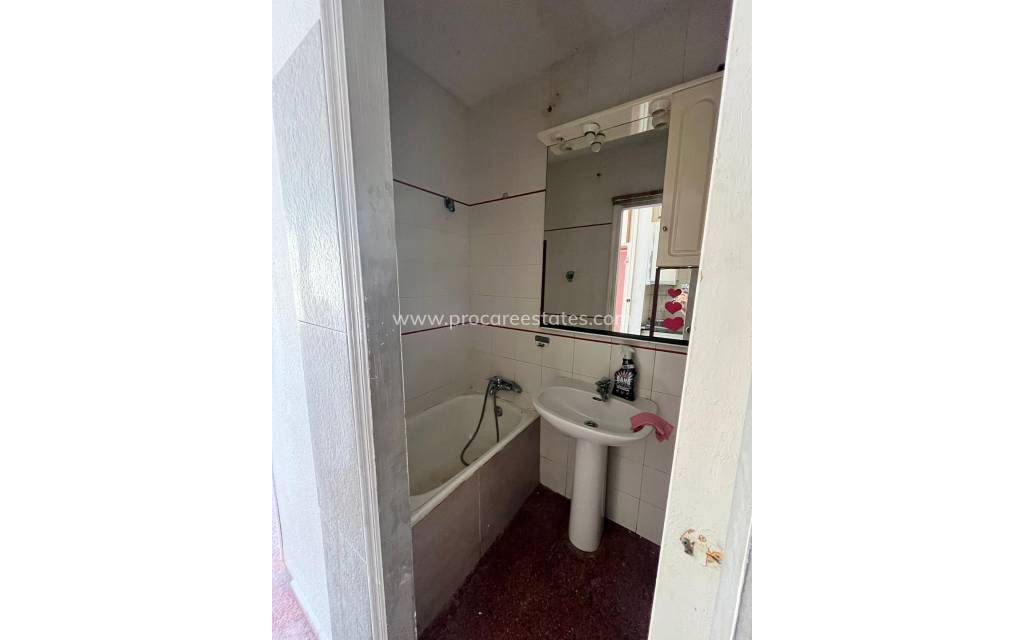 Resale - Apartment - Torrevieja - Playa Los Locos