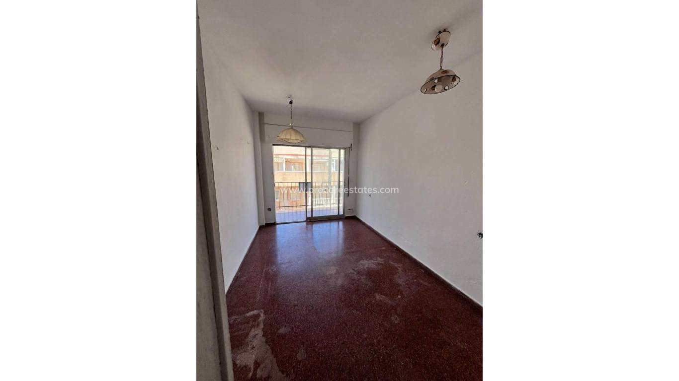 Resale - Apartment - Torrevieja - Playa Los Locos