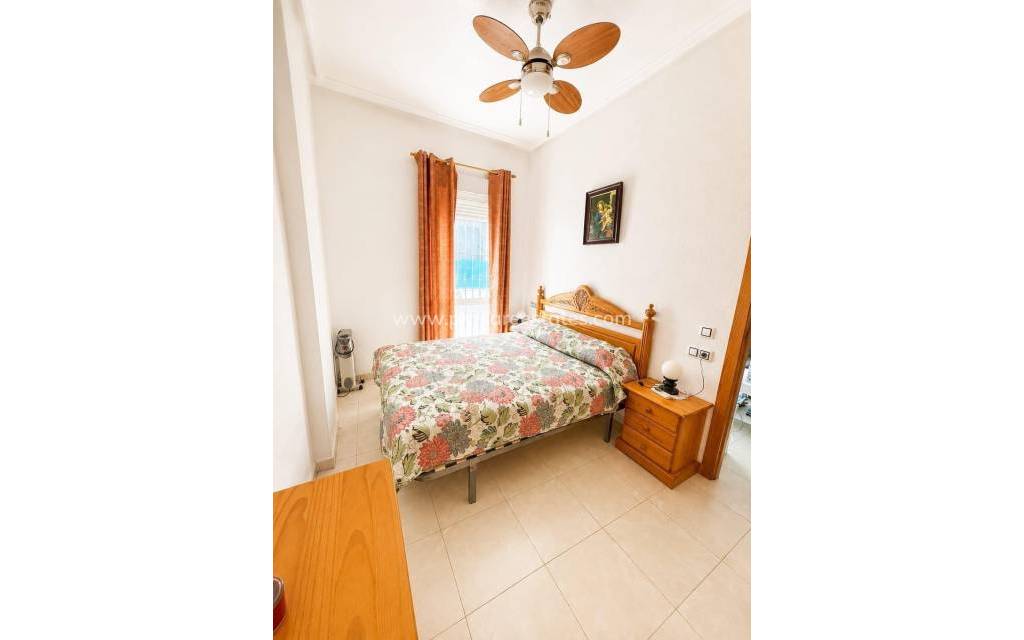 Resale - Apartment - Torrevieja - Playa Los Locos