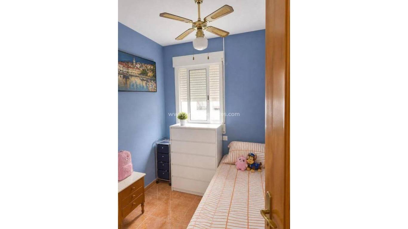 Resale - Apartment - Torrevieja - Playa Los Locos