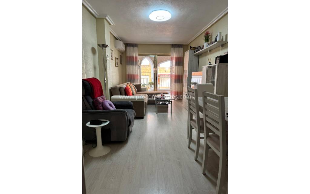 Resale - Apartment - Torrevieja - Playa Los Locos