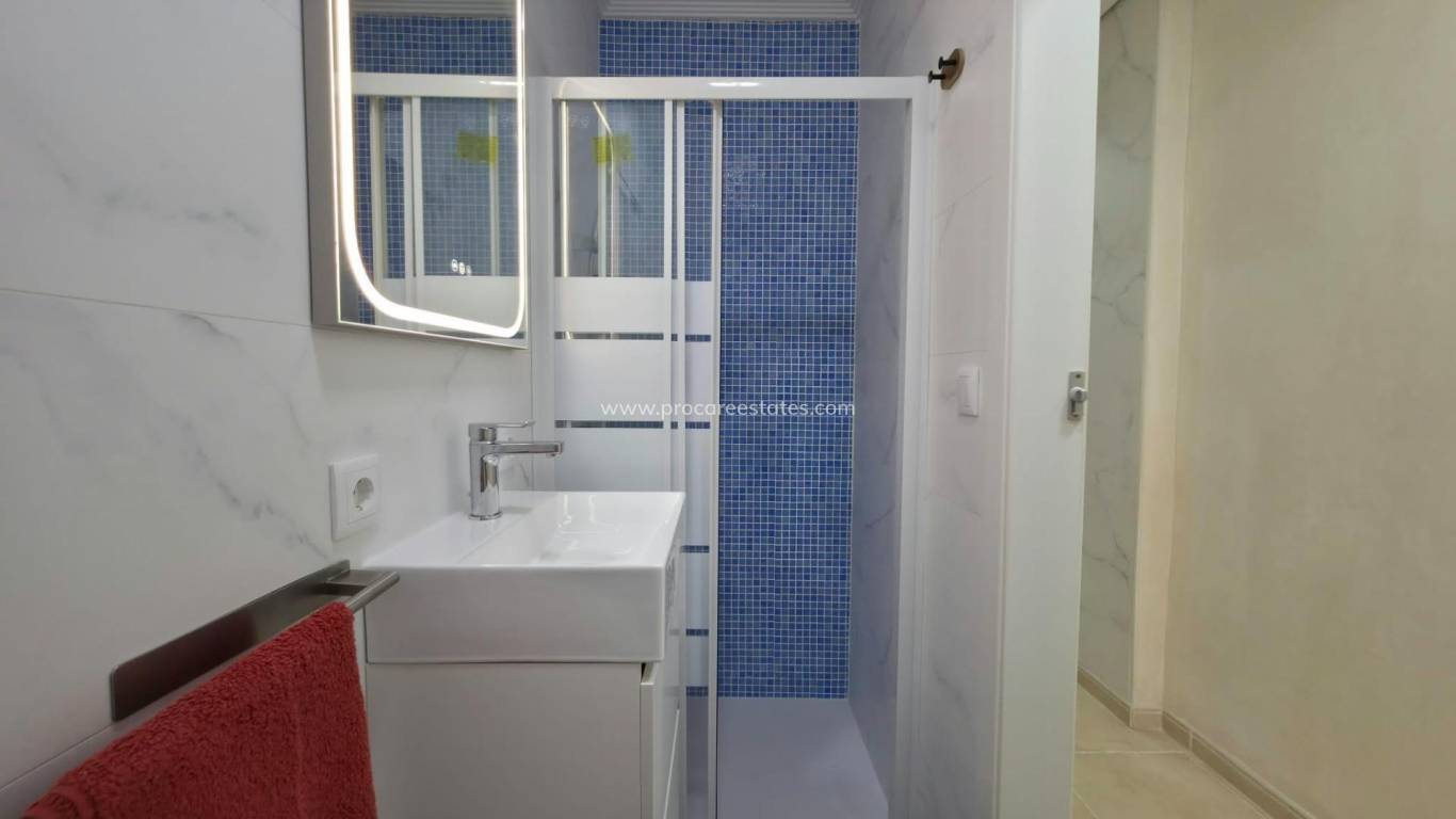 Resale - Apartment - Torrevieja - Playa Los Locos