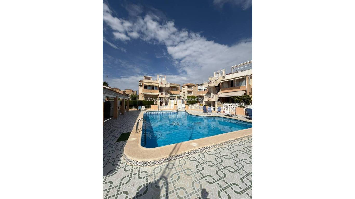 Resale - Apartment - Torrevieja - Playa Los Locos