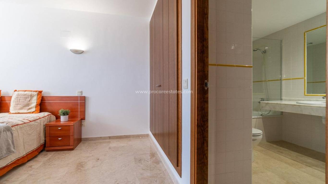 Resale - Apartment - Torrevieja - Punta Prima