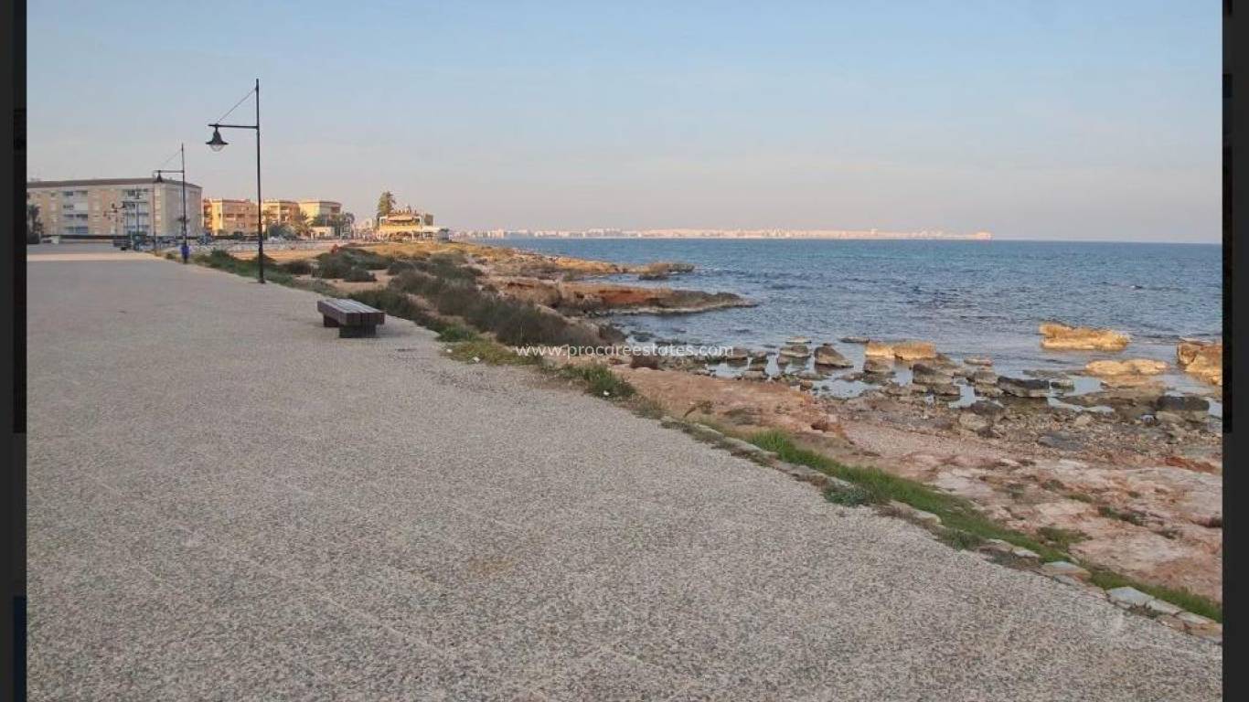 Resale - Apartment - Torrevieja - Punta Prima