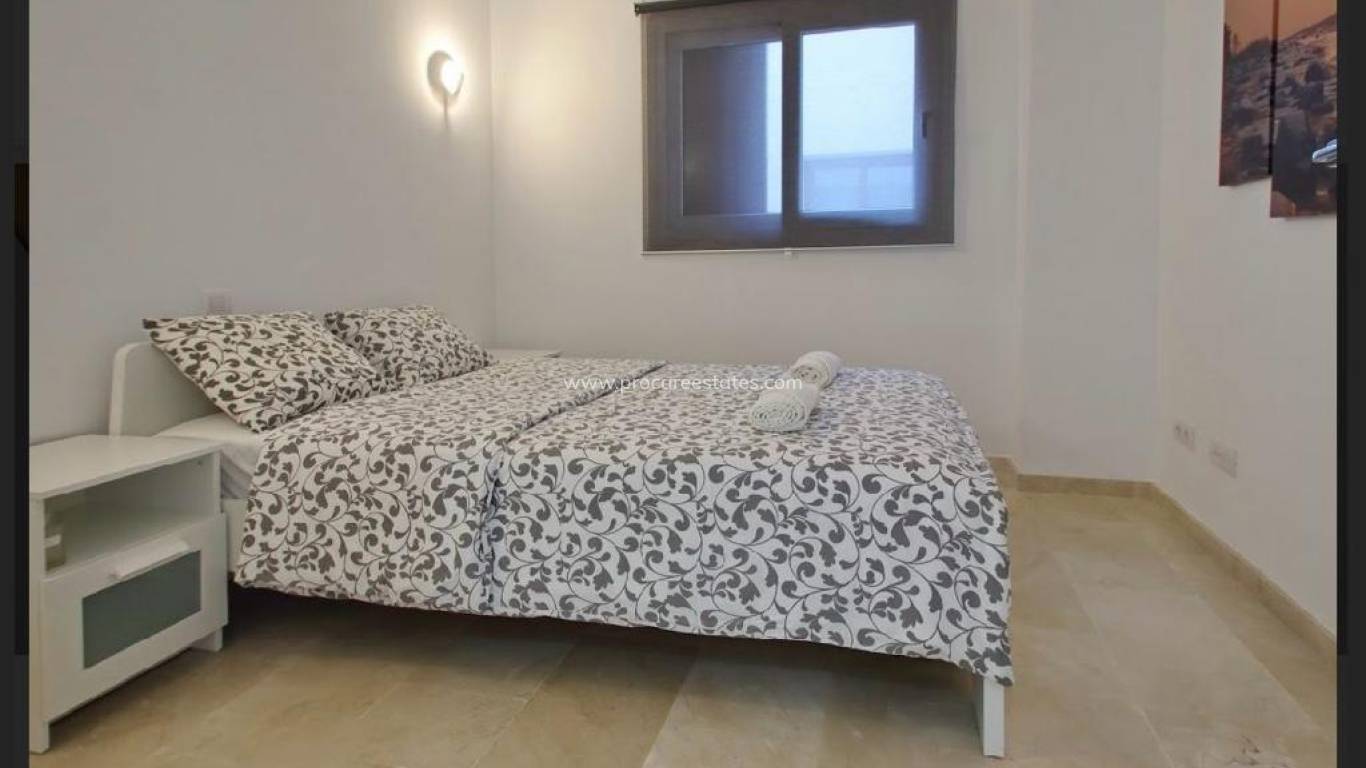 Resale - Apartment - Torrevieja - Punta Prima