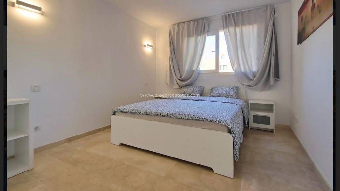 Resale - Apartment - Torrevieja - Punta Prima