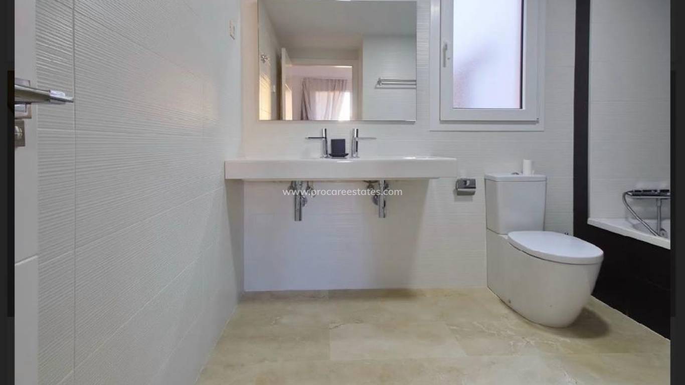 Resale - Apartment - Torrevieja - Punta Prima