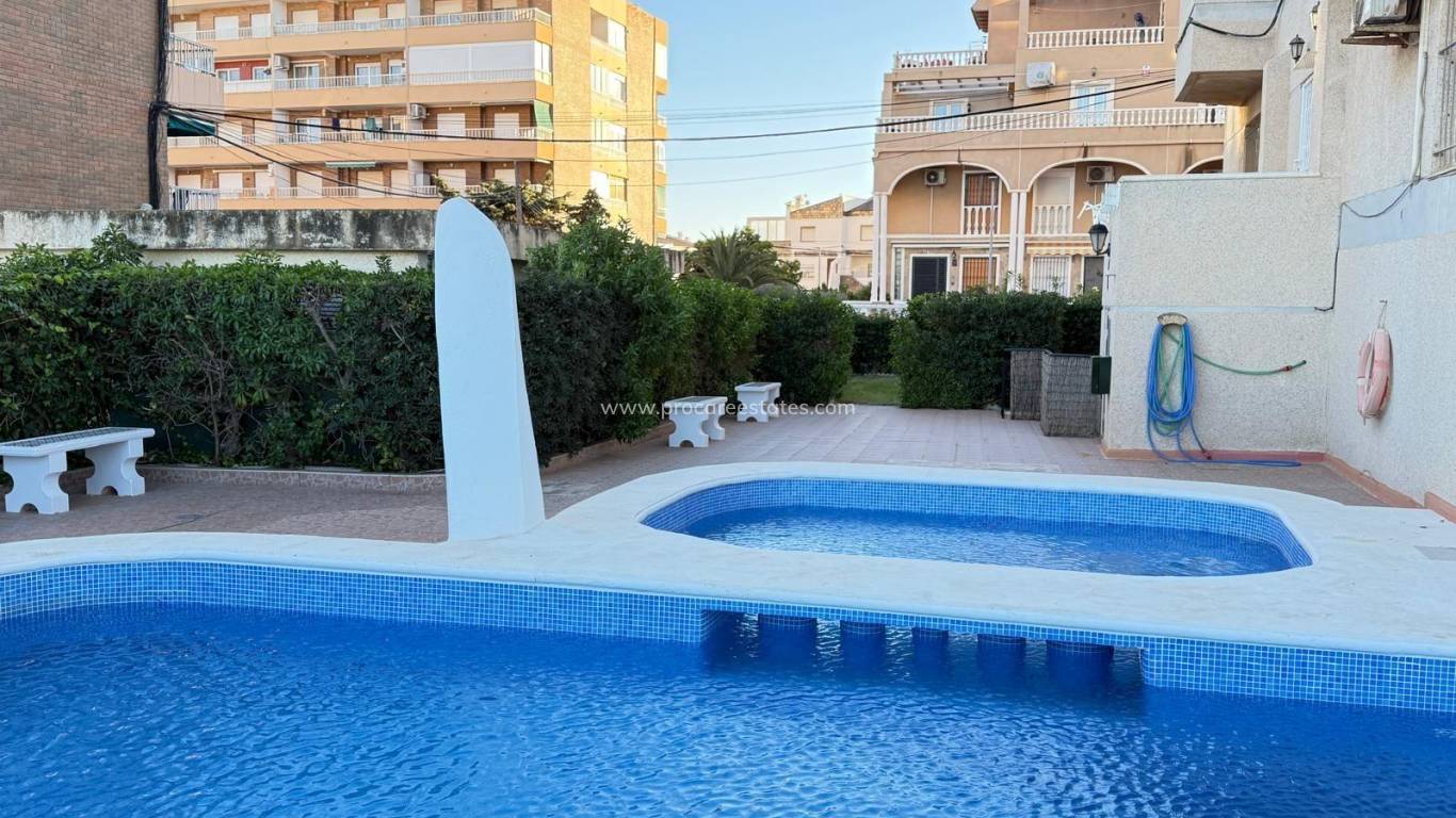 Resale - Apartment - Torrevieja - Punta Prima