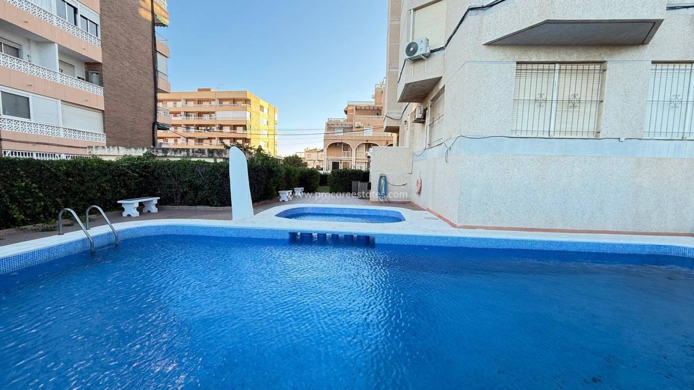 Resale - Apartment - Torrevieja - Punta Prima