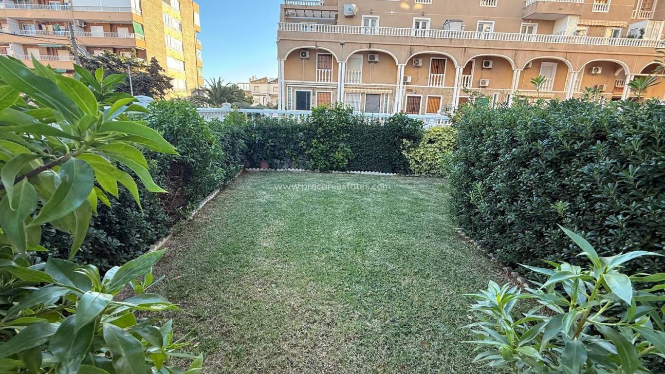 Resale - Apartment - Torrevieja - Punta Prima