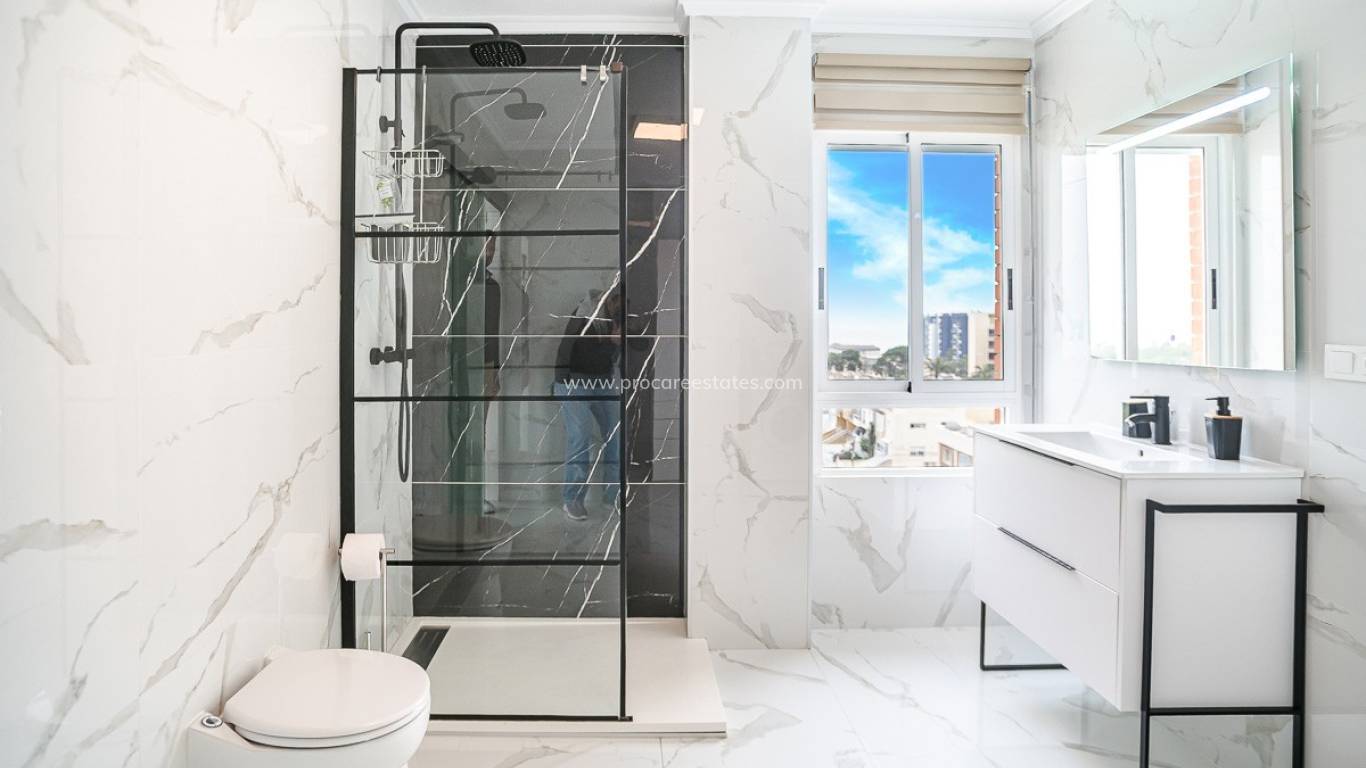 Resale - Apartment - Torrevieja - Punta Prima