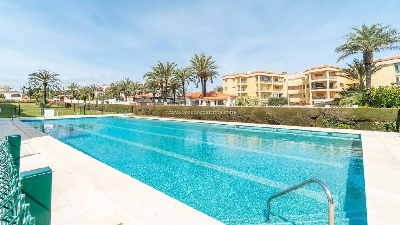 Resale - Apartment - Torrevieja - Punta Prima
