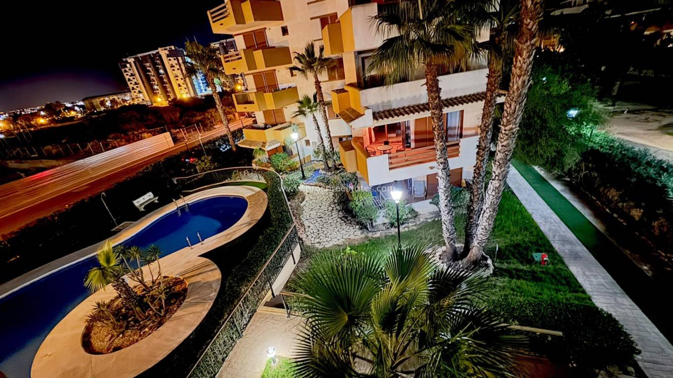 Resale - Apartment - Torrevieja - Punta Prima