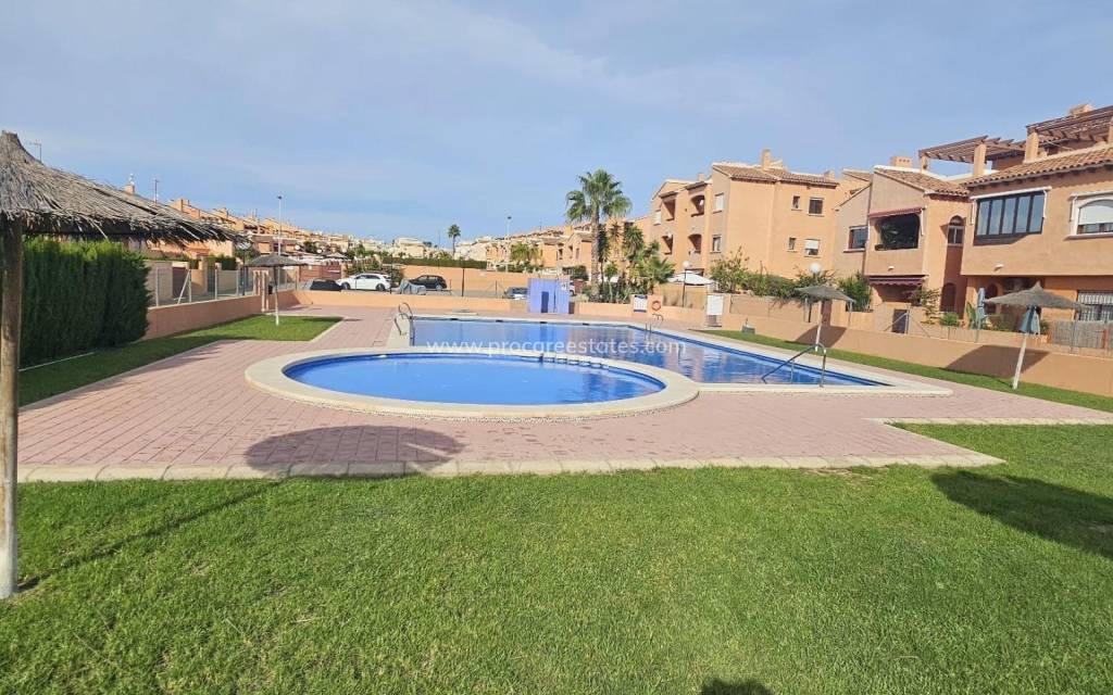 Resale - Apartment - Torrevieja - Torrejón