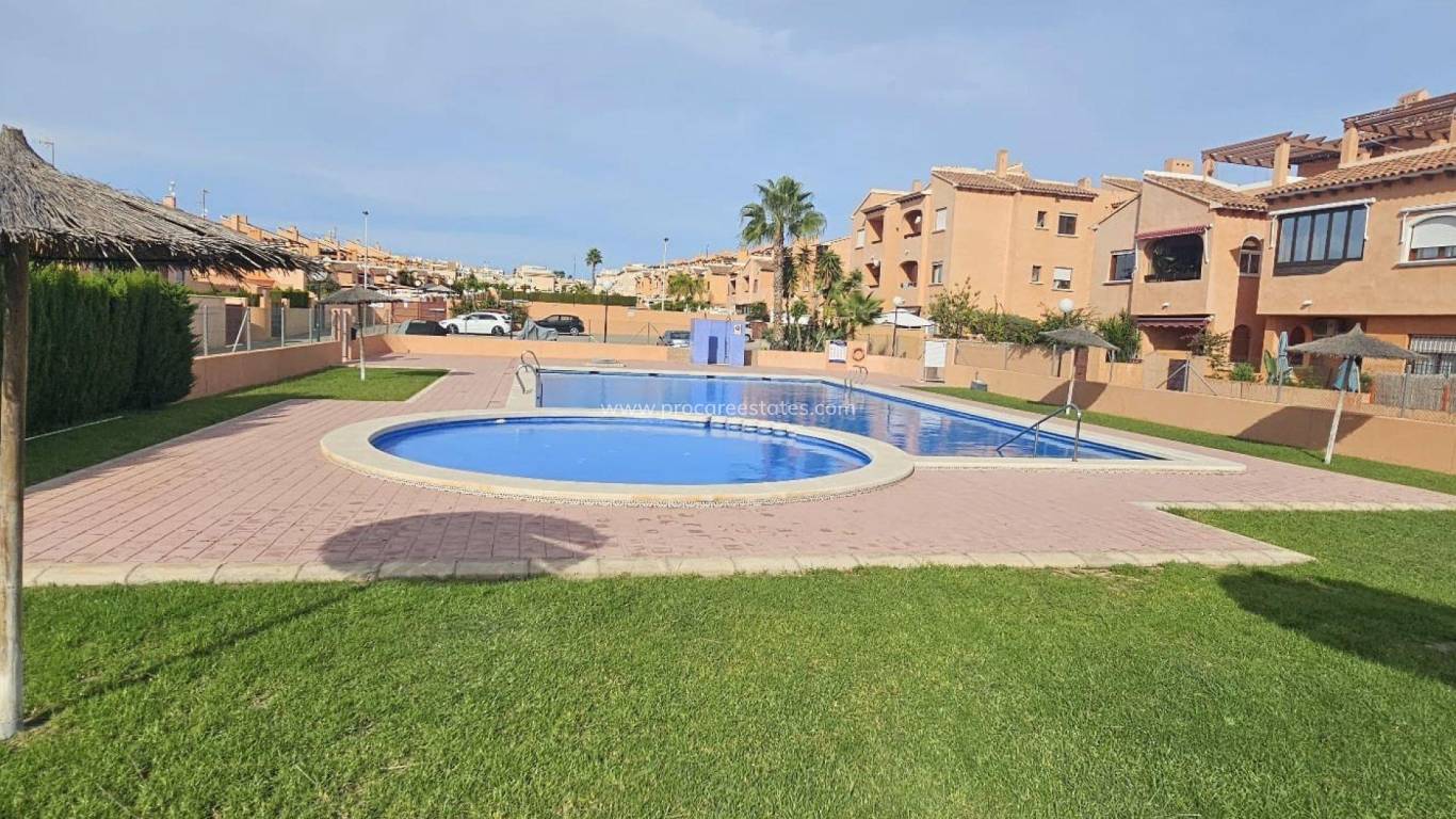 Resale - Apartment - Torrevieja - Torrejón