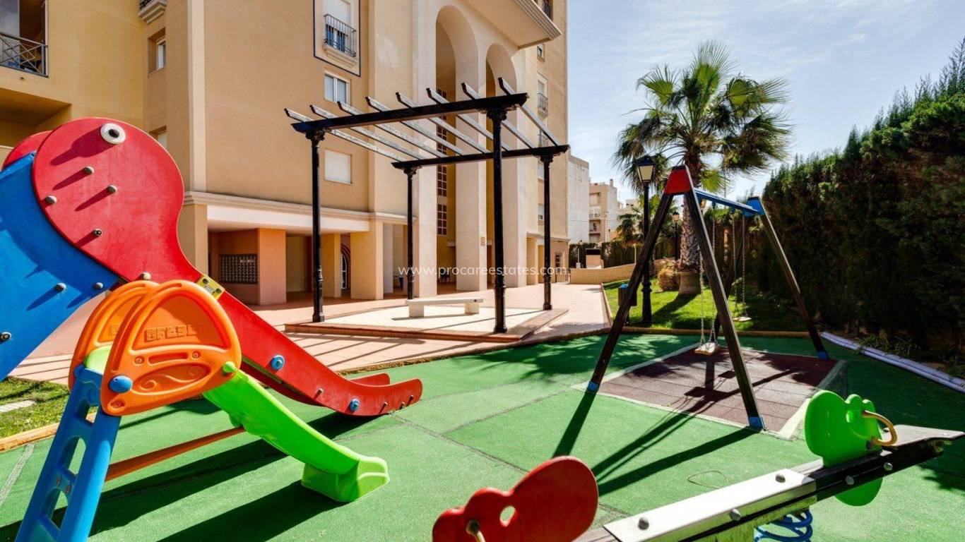 Resale - Apartment - Torrevieja - Torrejón