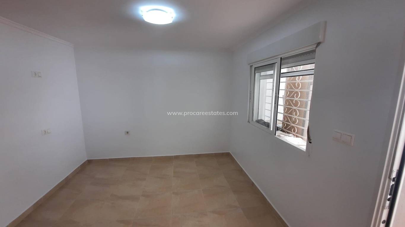 Resale - Apartment - Torrevieja - Torreta-Florida