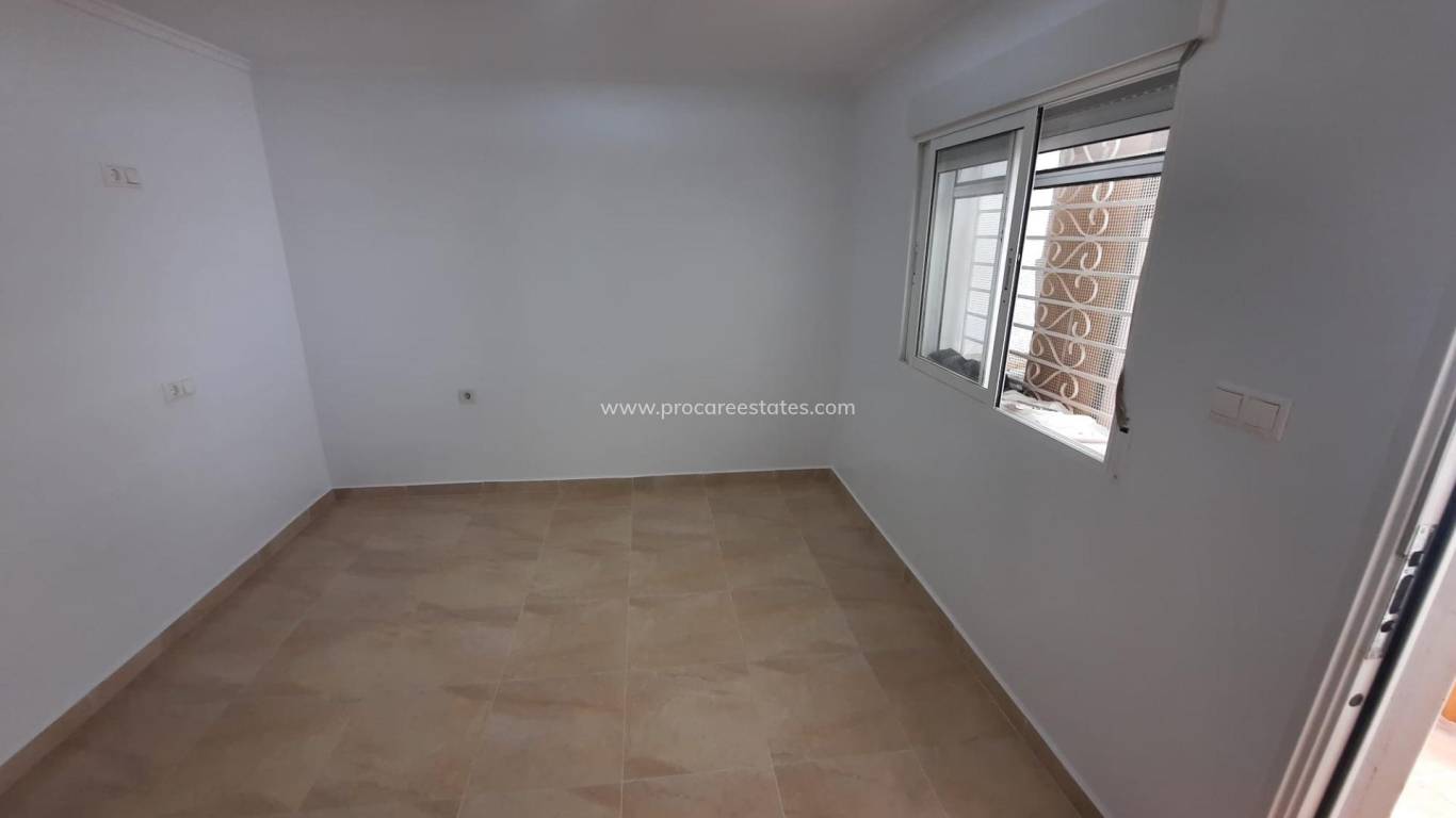 Resale - Apartment - Torrevieja - Torreta-Florida