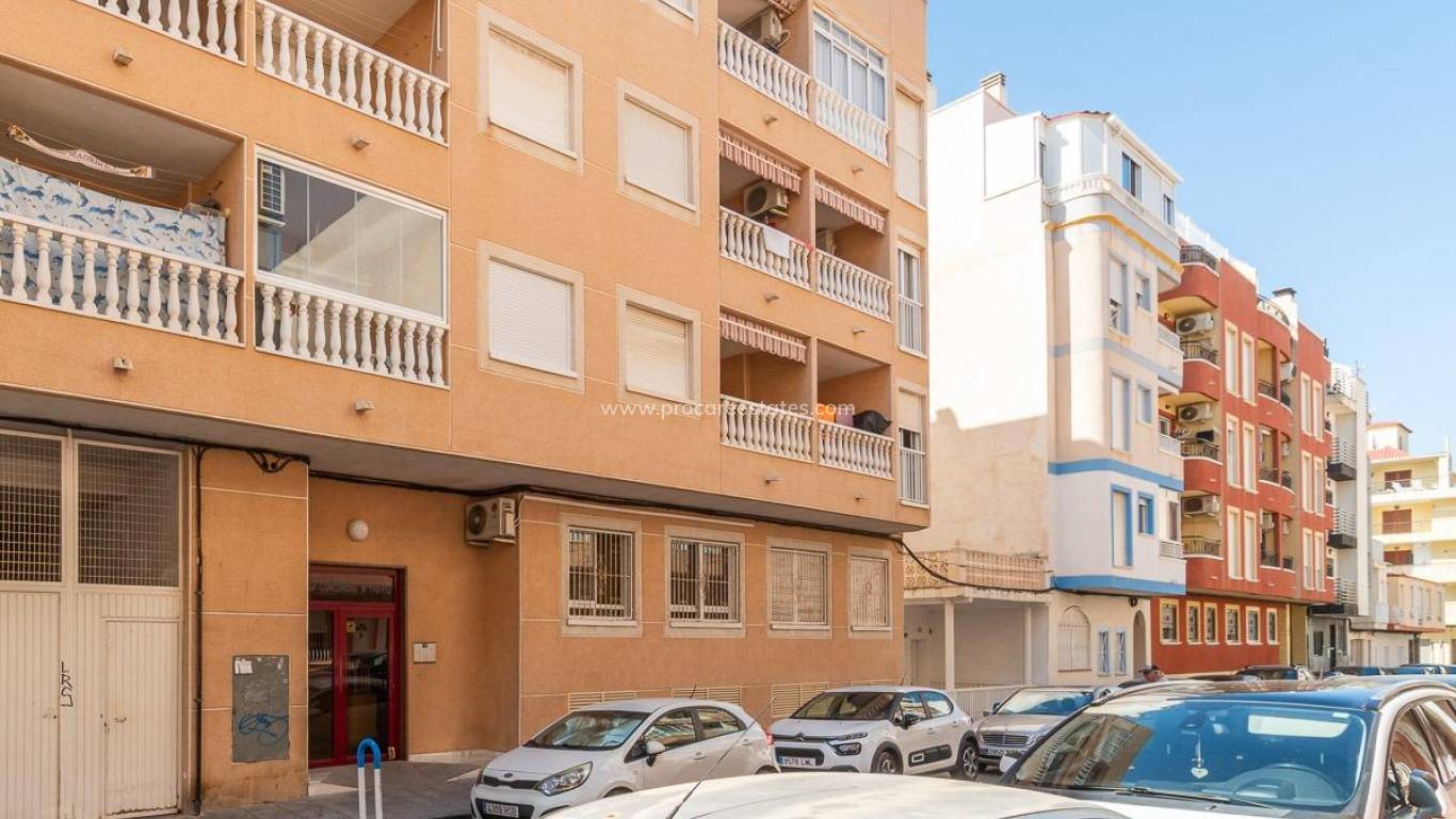 Resale - Apartment - Torrevieja - Torrevieja Center