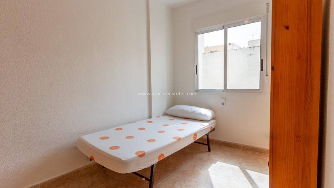 Resale - Apartment - Torrevieja - Torrevieja Center