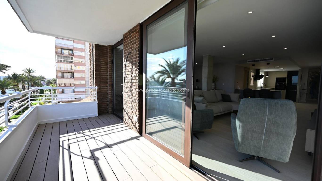 Resale - Apartment - Torrevieja - Torrevieja Center