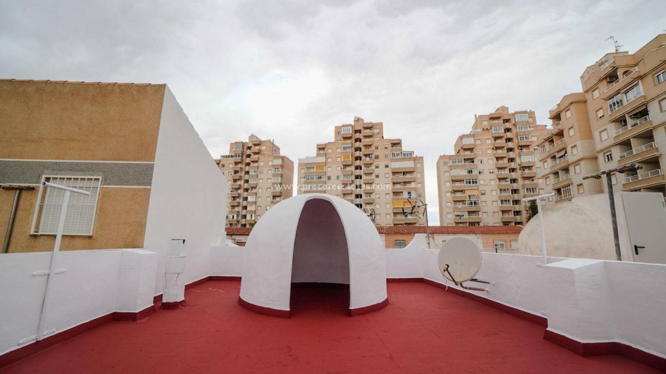 Resale - Apartment - Torrevieja - Torrevieja Center