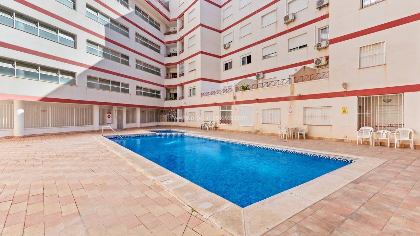 Resale - Apartment - Torrevieja - Torrevieja Center