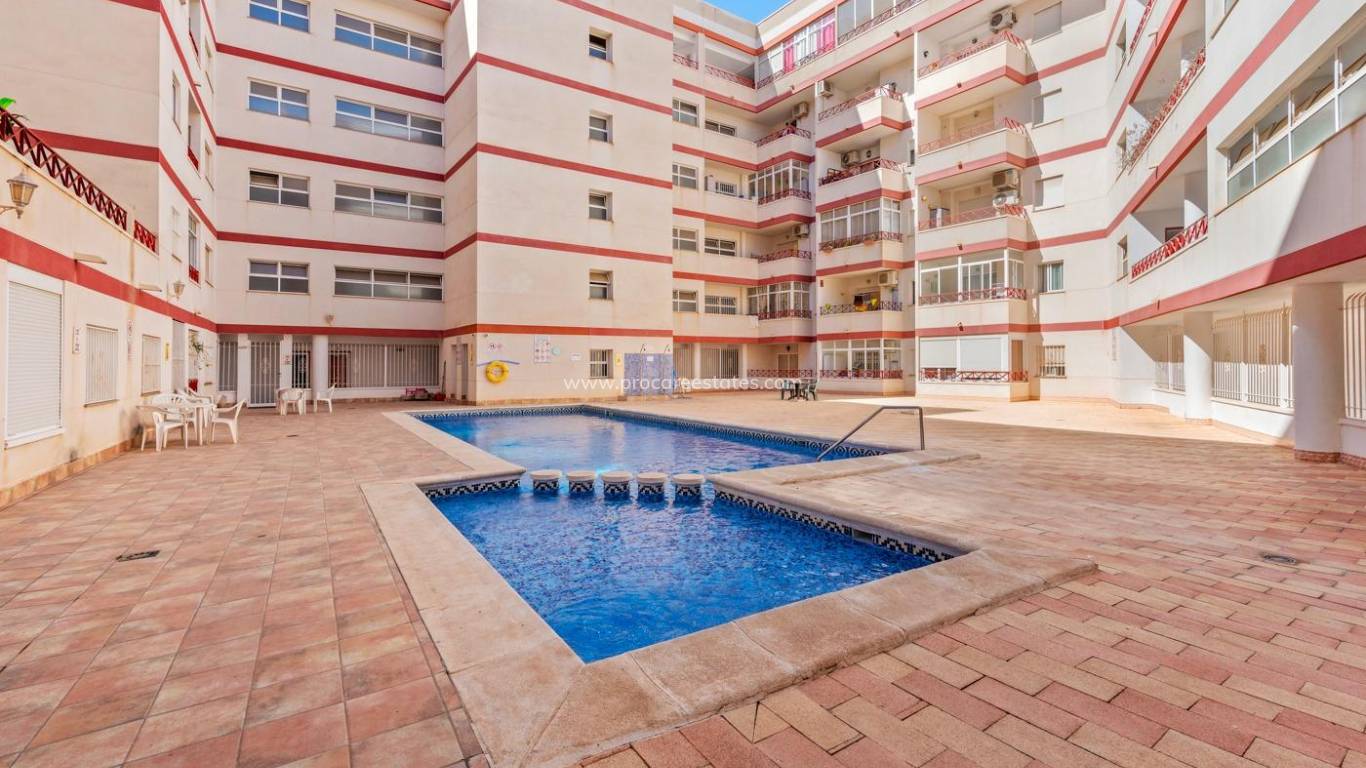 Resale - Apartment - Torrevieja - Torrevieja Center