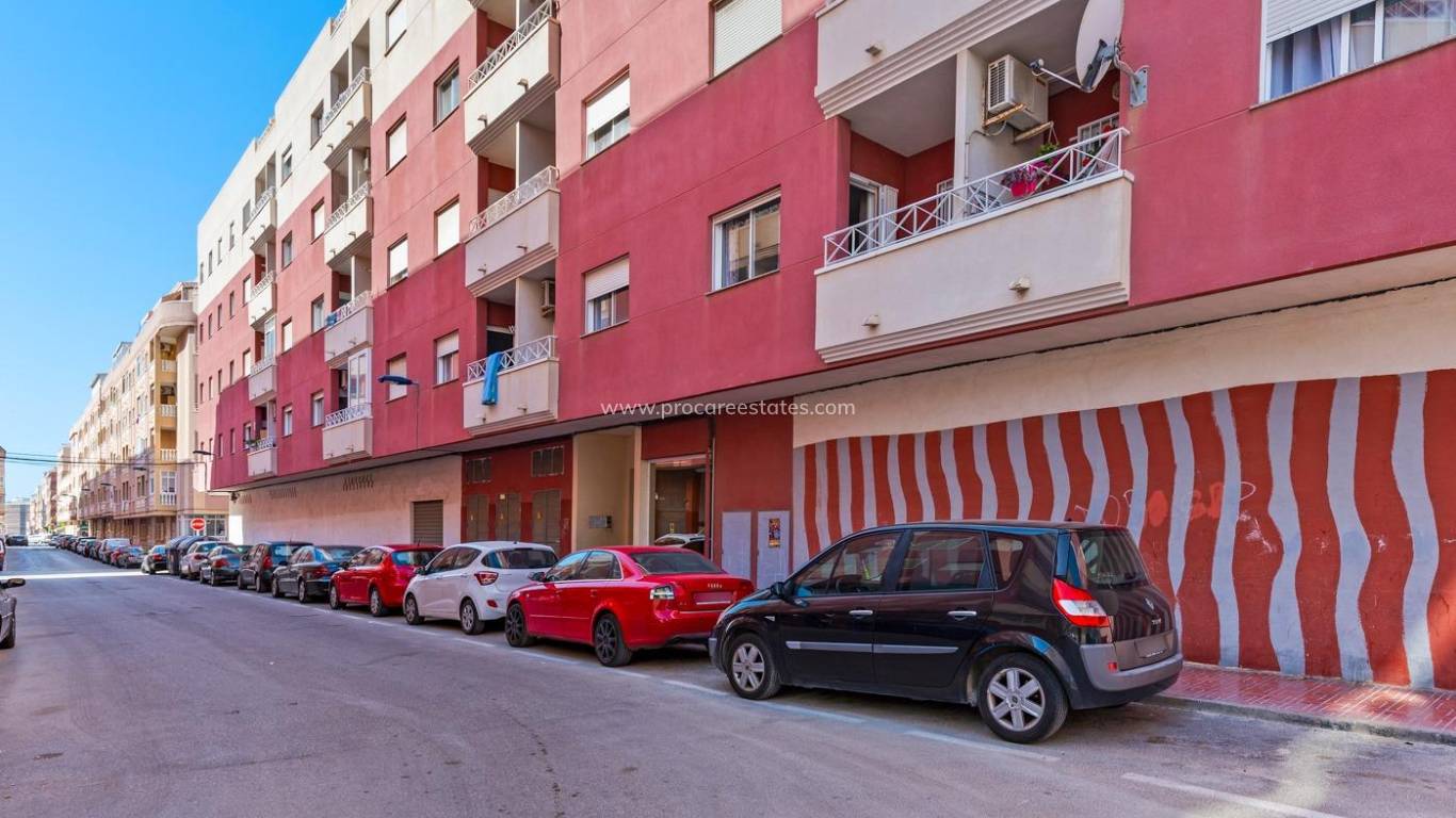 Resale - Apartment - Torrevieja - Torrevieja Center