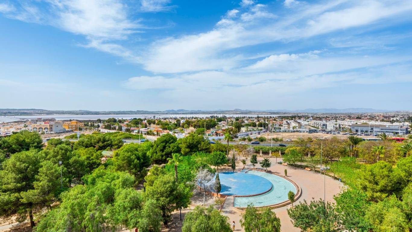 Resale - Apartment - Torrevieja - Torrevieja Center