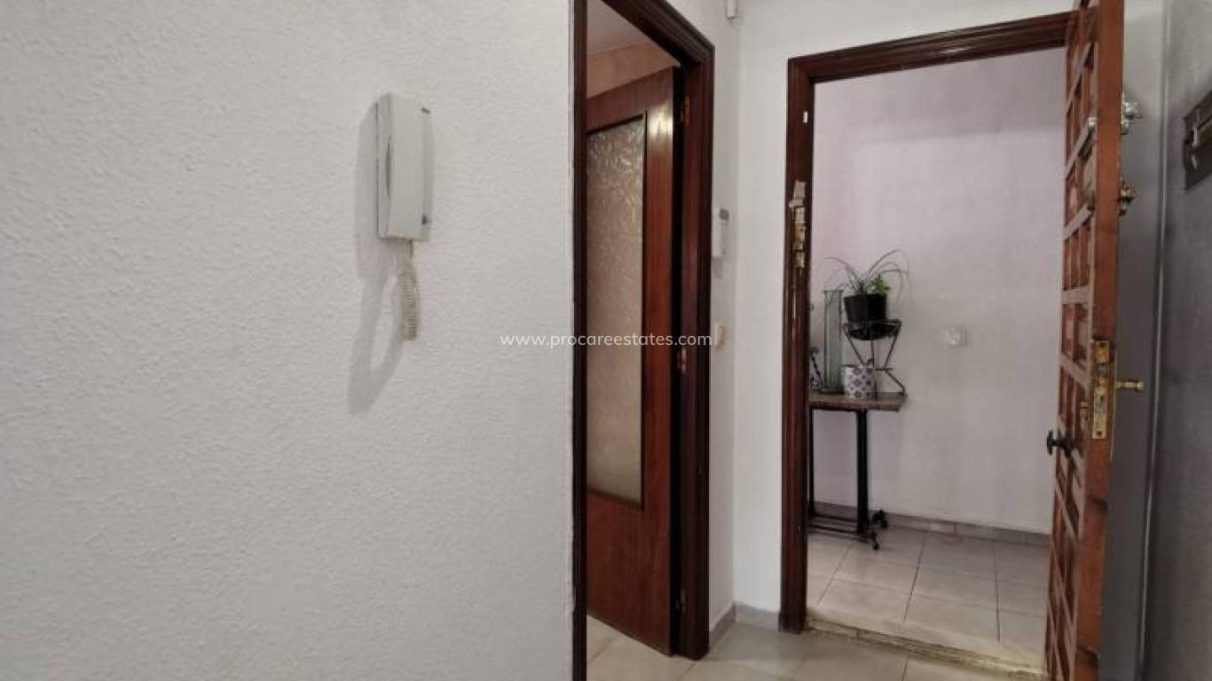 Resale - Apartment - Torrevieja - Torrevieja Center