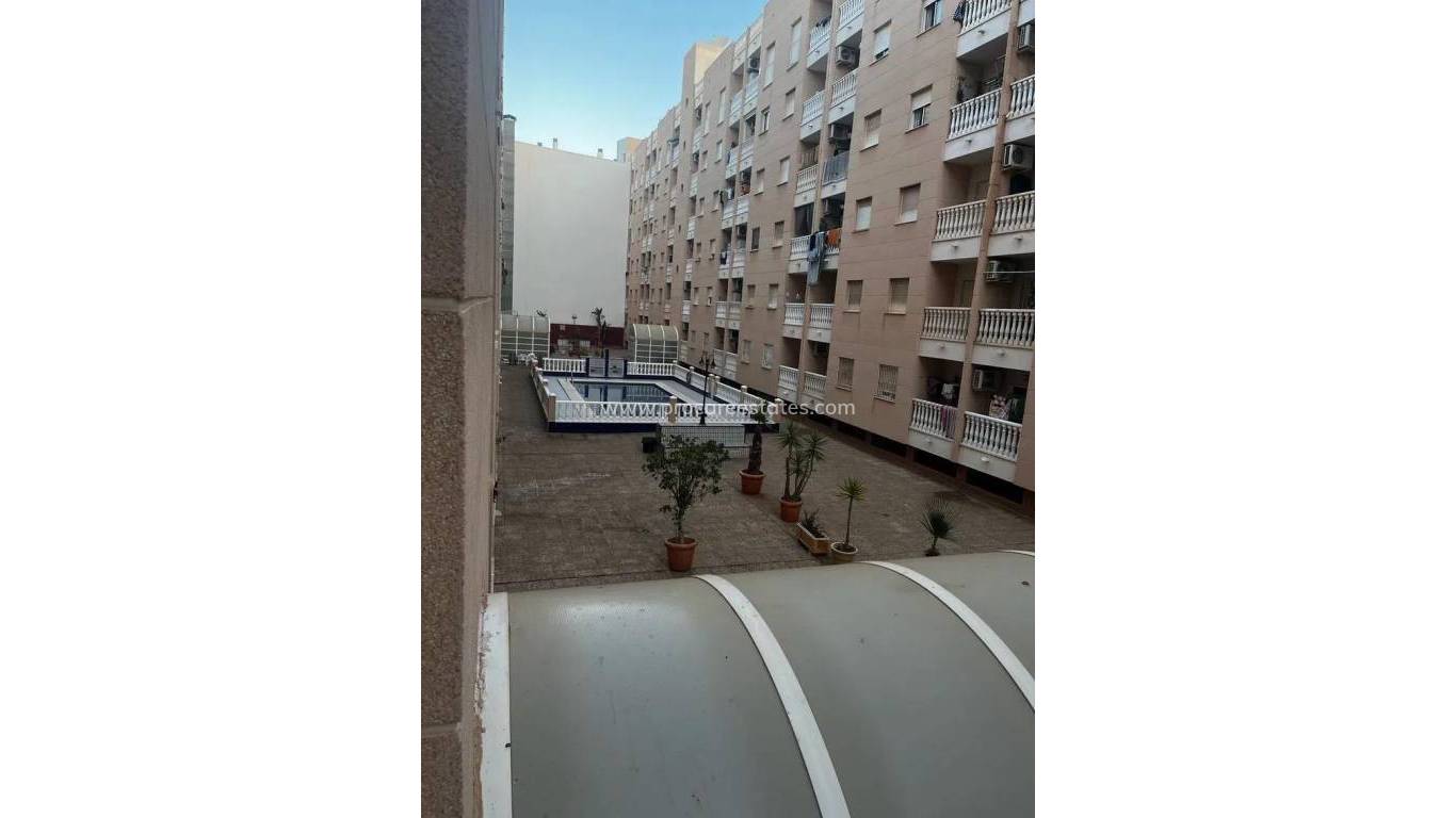 Resale - Apartment - Torrevieja - Torrevieja Center