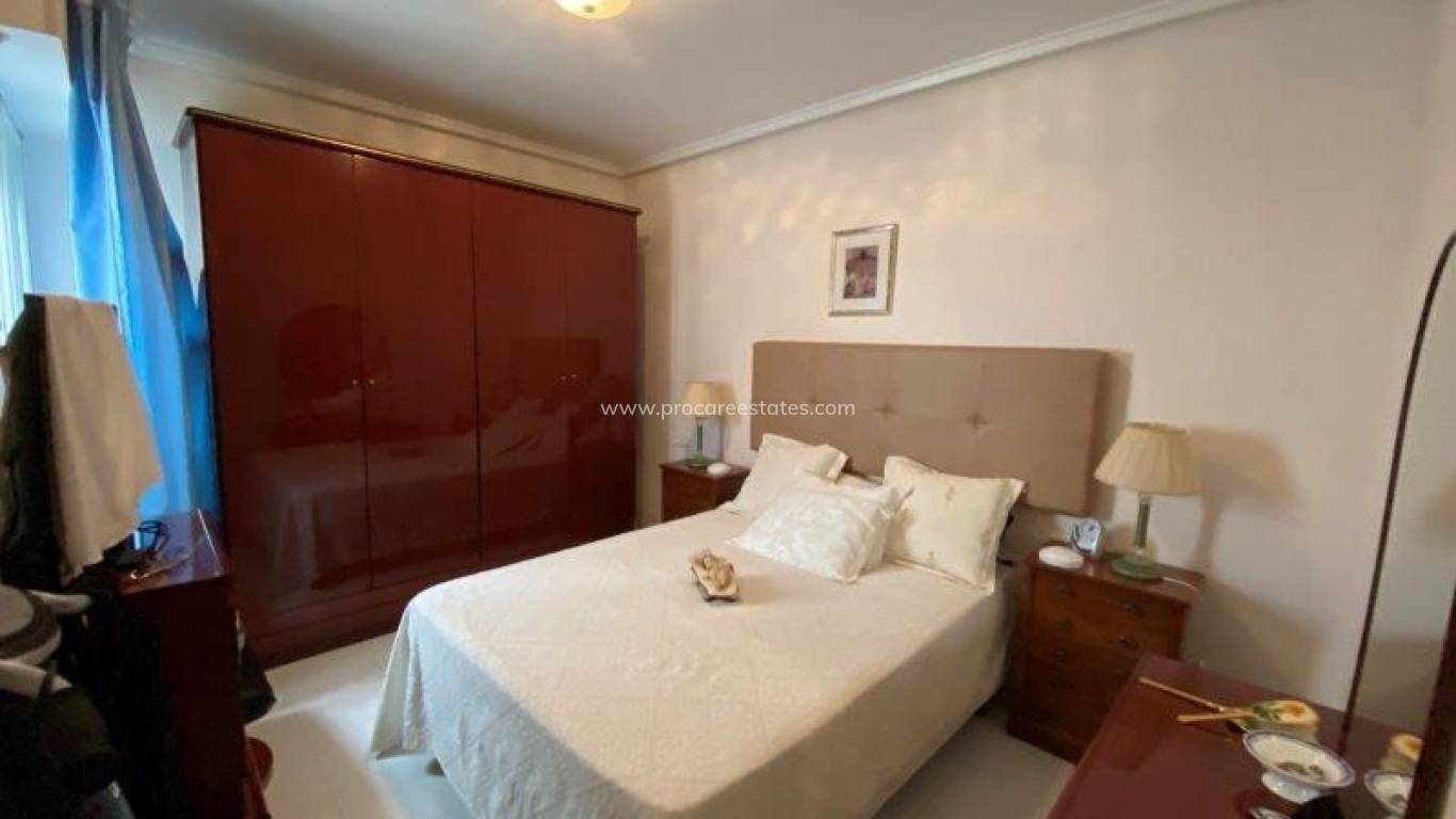 Resale - Apartment - Torrevieja - Torrevieja Center