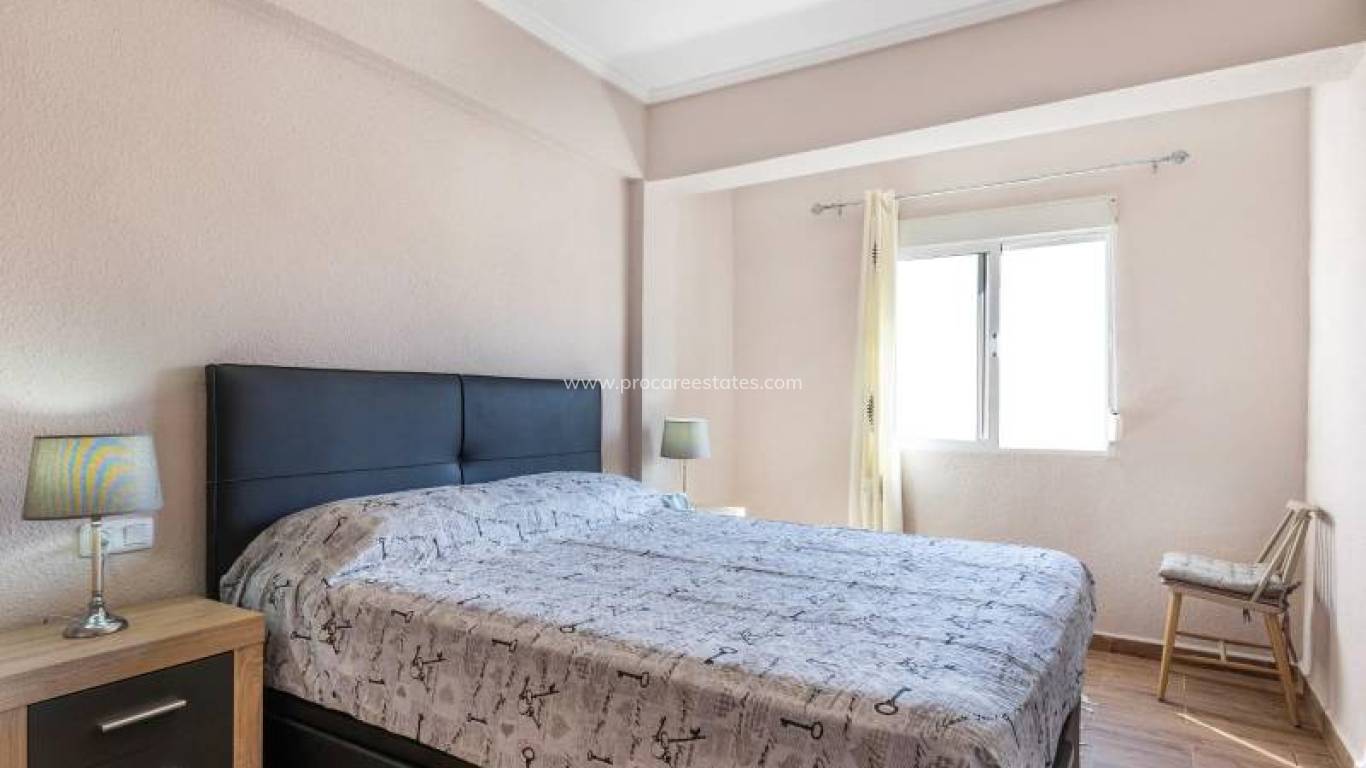 Resale - Apartment - Torrevieja - Torrevieja Center