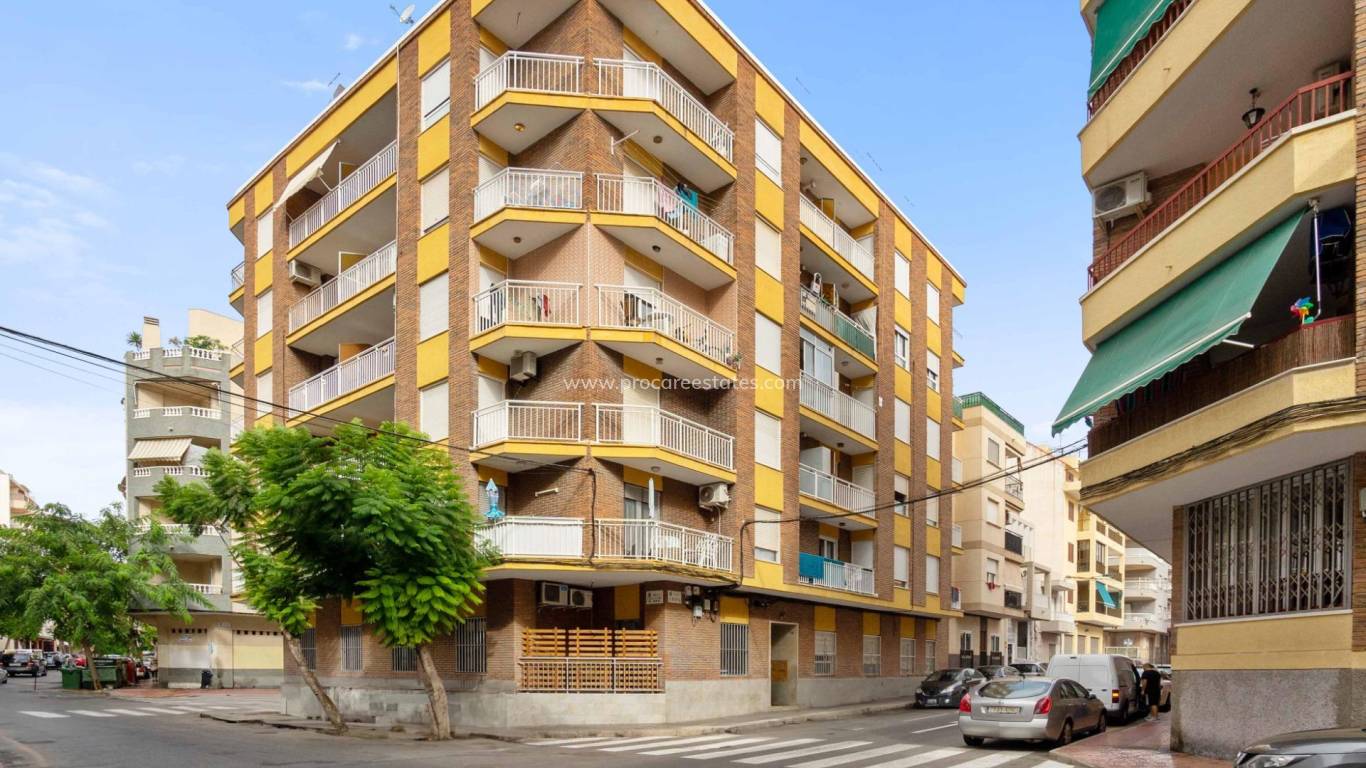 Resale - Apartment - Torrevieja - Torrevieja Center