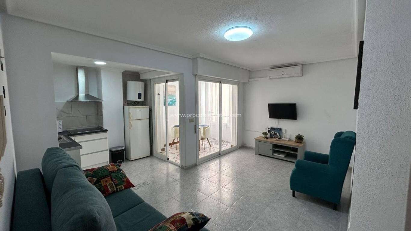 Resale - Apartment - Torrevieja - Torrevieja Center