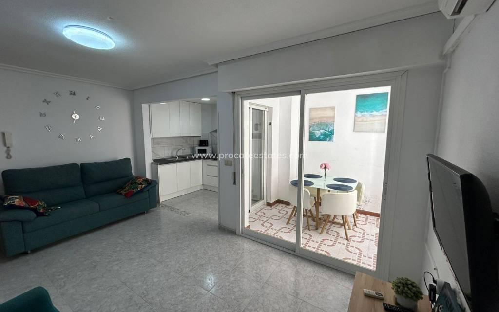 Resale - Apartment - Torrevieja - Torrevieja Center