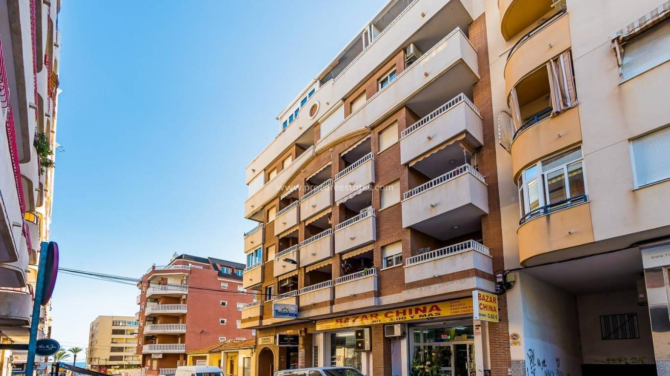 Resale - Apartment - Torrevieja - Torrevieja Center