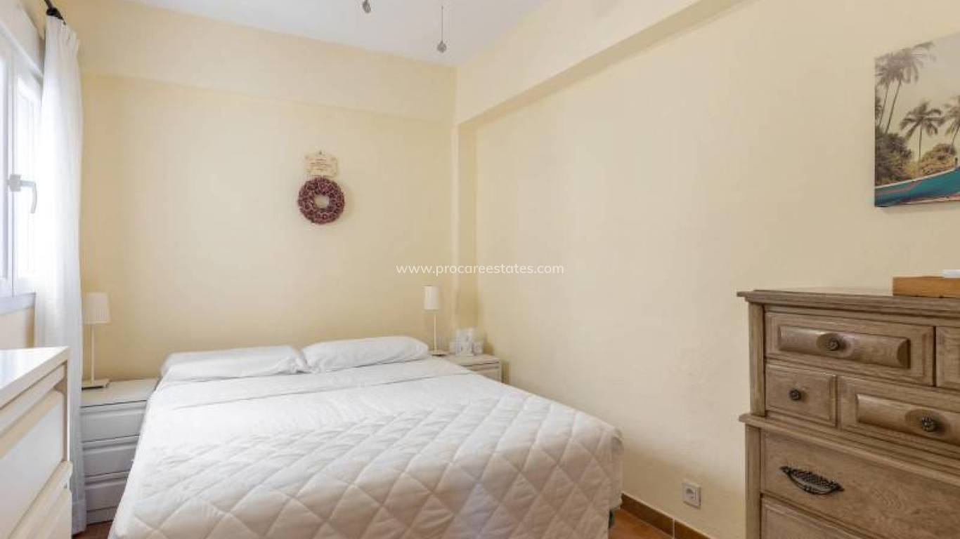 Resale - Apartment - Torrevieja - Torrevieja Center