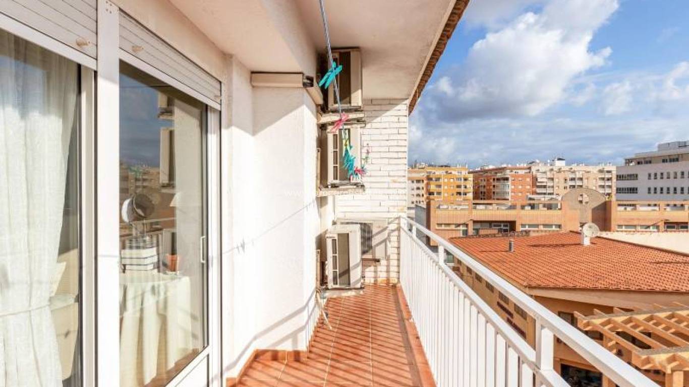 Resale - Apartment - Torrevieja - Torrevieja Center