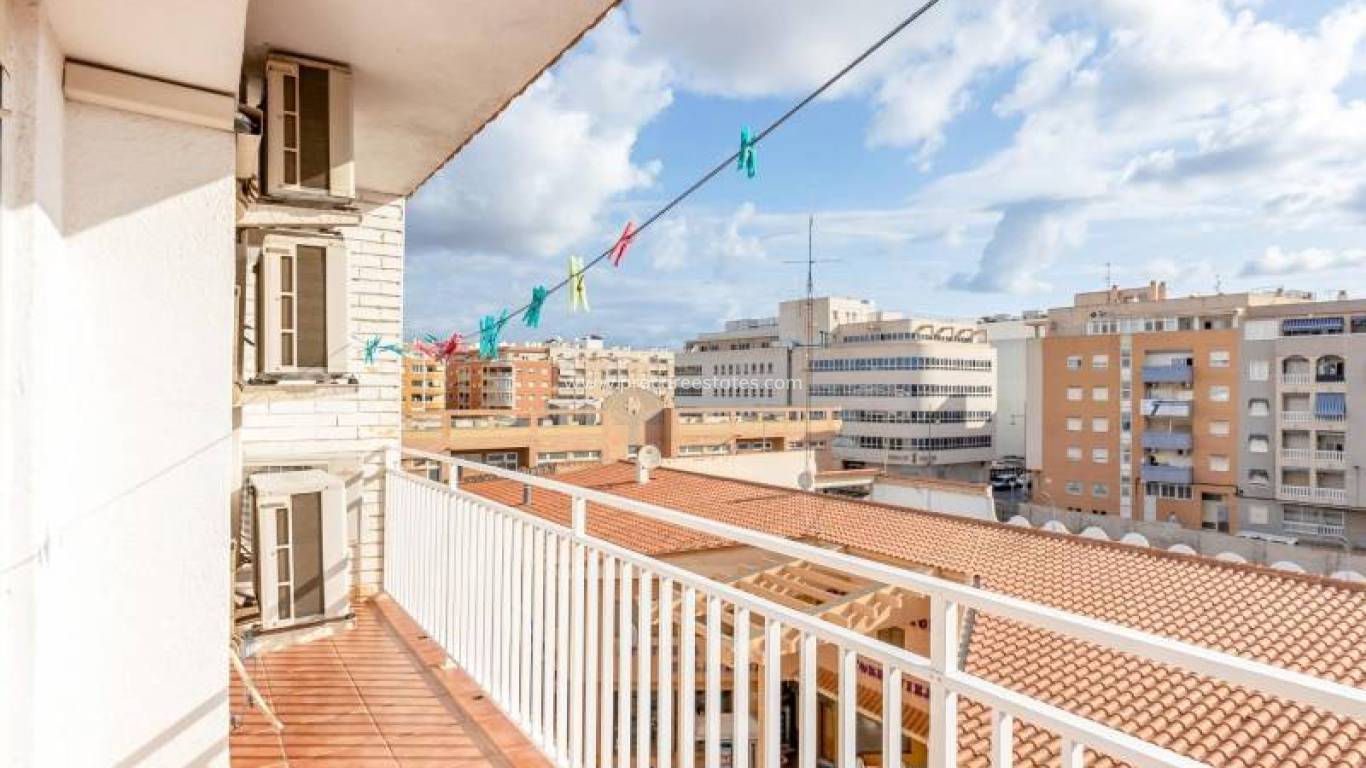 Resale - Apartment - Torrevieja - Torrevieja Center