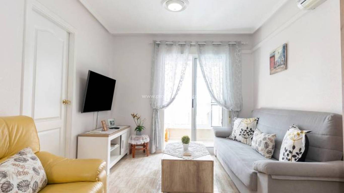 Resale - Apartment - Torrevieja - Torrevieja Center