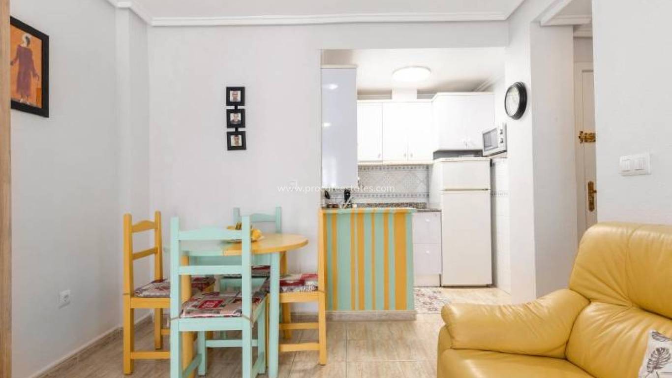 Resale - Apartment - Torrevieja - Torrevieja Center