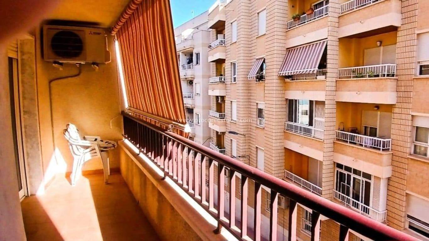 Resale - Apartment - Torrevieja - Torrevieja Center